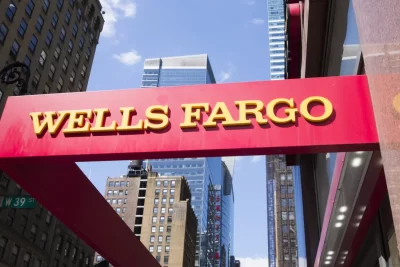 Como transferir dinero online de Wells Fargo a Bank of America
